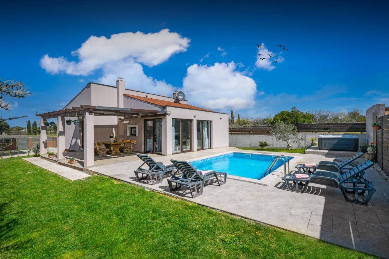 Bobo Family House With Pool Villa Vodnjan Dış mekan fotoğraf