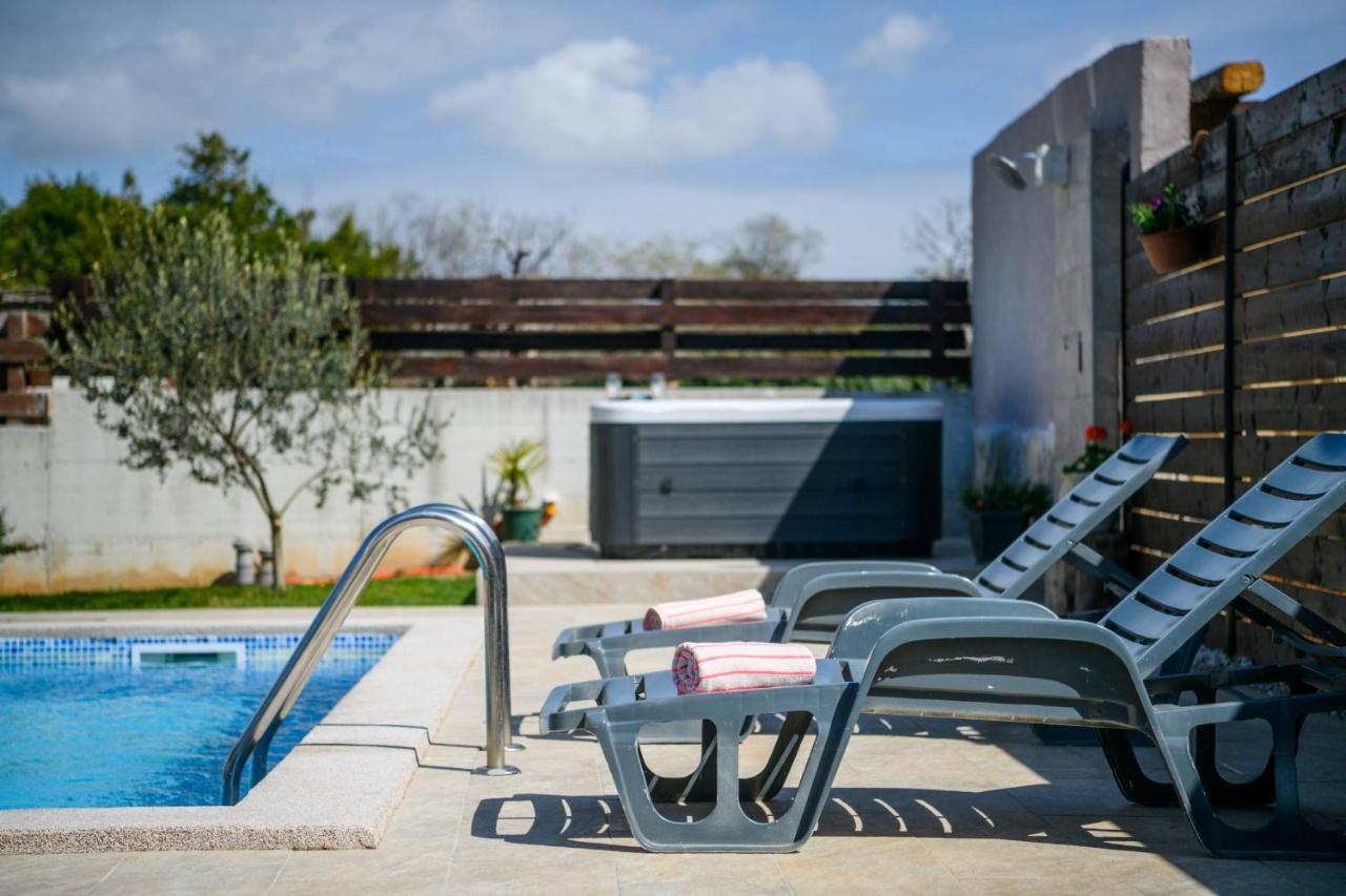Bobo Family House With Pool Villa Vodnjan Dış mekan fotoğraf